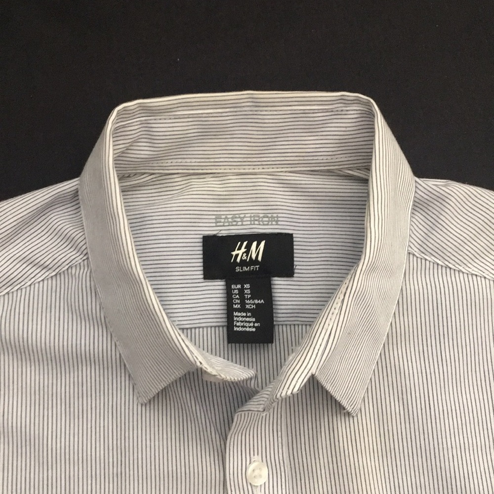 Men’s H&M XS pinstripe button down, NWOT
